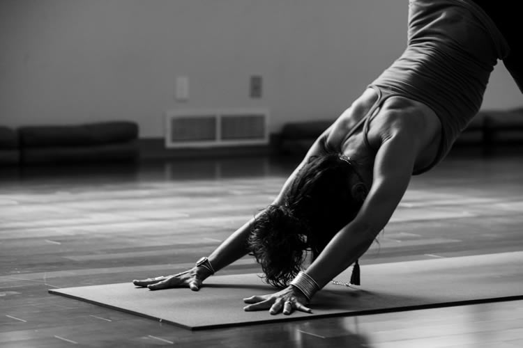 asana : posture de yoga - Atelier hebdomadaire à paris